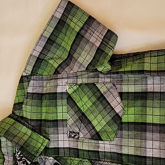 Short sleeve plaid button-down shirt - Picture 3 of 8